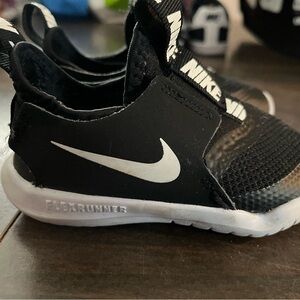 Nike Flex Runner Kids Shoes - Black and White